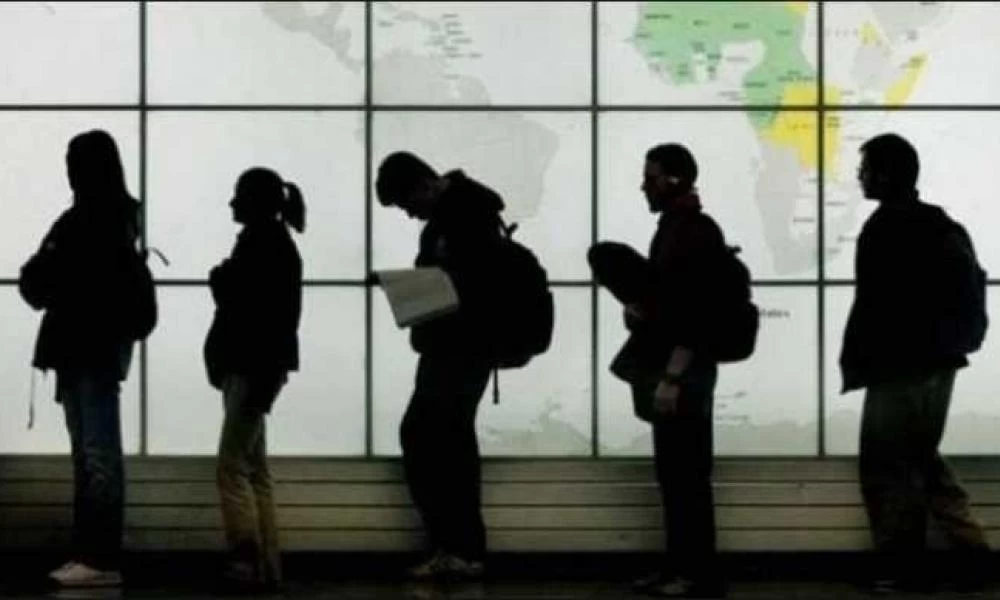 ΗΠΑ: Ο κορονοϊός "χτυπάει αλύπητα" την οικονομία